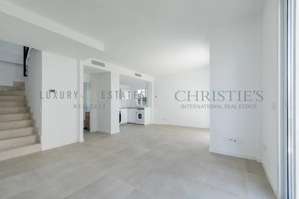 chalet moderno en sa rapita con vistas lejanas al mar 4