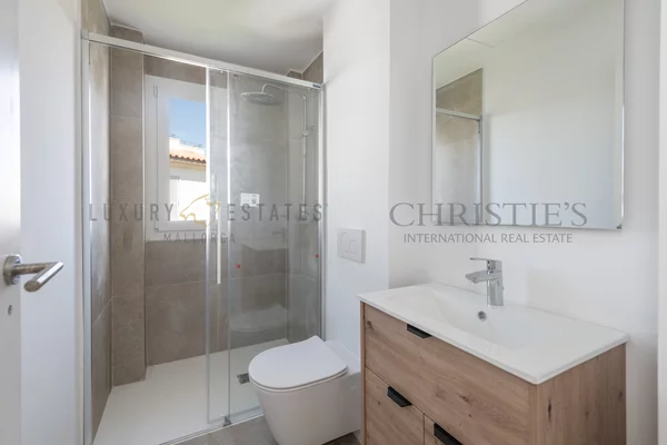 chalet moderno en sa rapita con vistas lejanas al mar 6