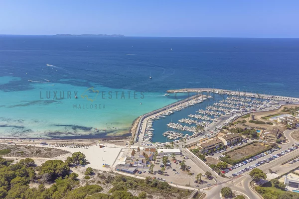 chalet moderno en sa rapita con vistas lejanas al mar 15