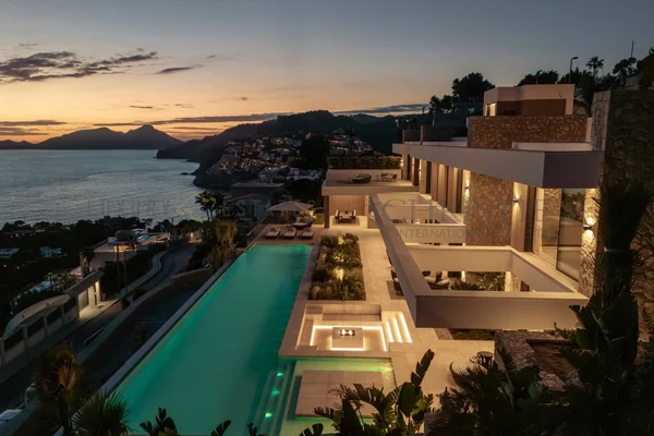 moderna villa de nueva construcción en port andratx con impresionantes vistas al mar y gran piscina infinita
