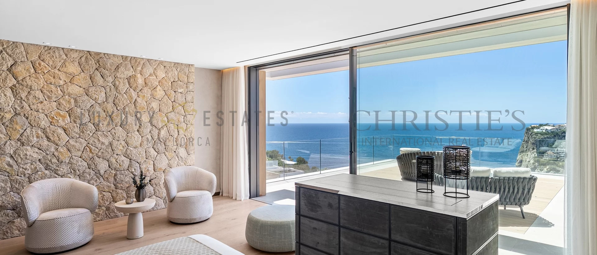 moderne neubauvilla in port andratx mit beeindruckendem blick aufs meer und großem infinity pool