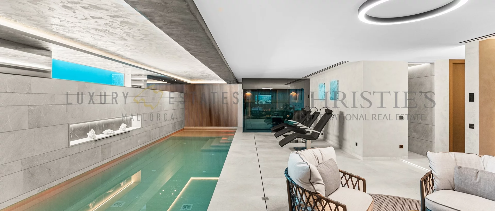 moderne neubauvilla in port andratx mit beeindruckendem blick aufs meer und großem infinity pool