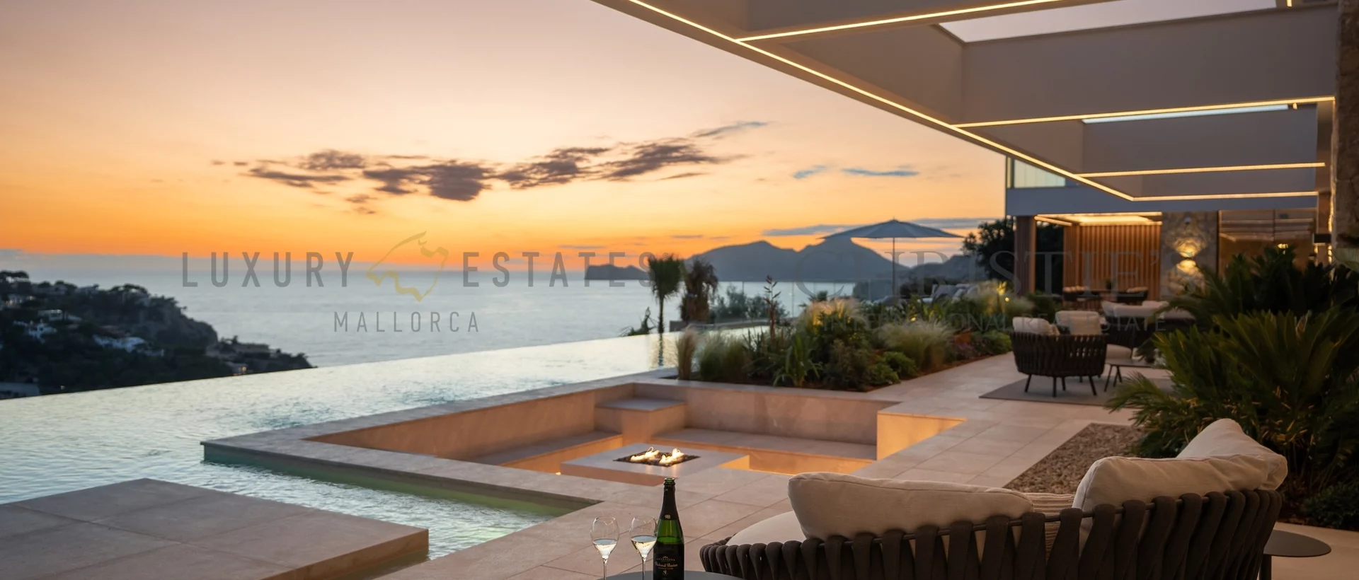 moderne neubauvilla in port andratx mit beeindruckendem blick aufs meer und großem infinity pool