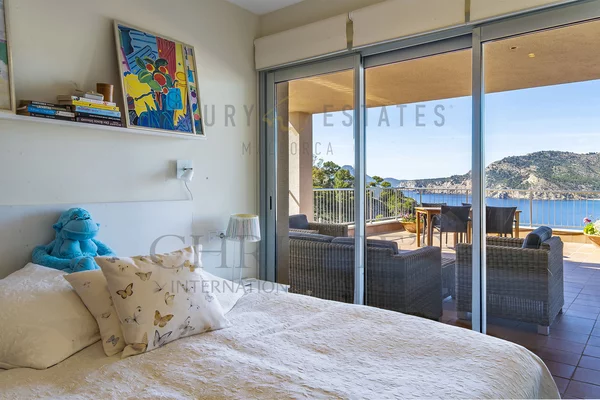 erdgeschoss apartment mit terrasse und hafenblick in puerto de andratx5