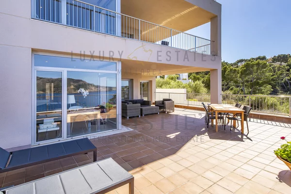 erdgeschoss apartment mit terrasse und hafenblick in puerto de andratx3