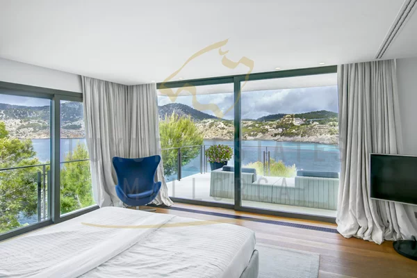 moderna villa en camp de mar con acceso al mar y licencia de alquiler vacacional 3