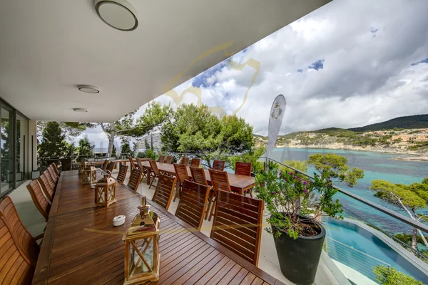 moderna villa en camp de mar con acceso al mar y licencia de alquiler vacacional 6
