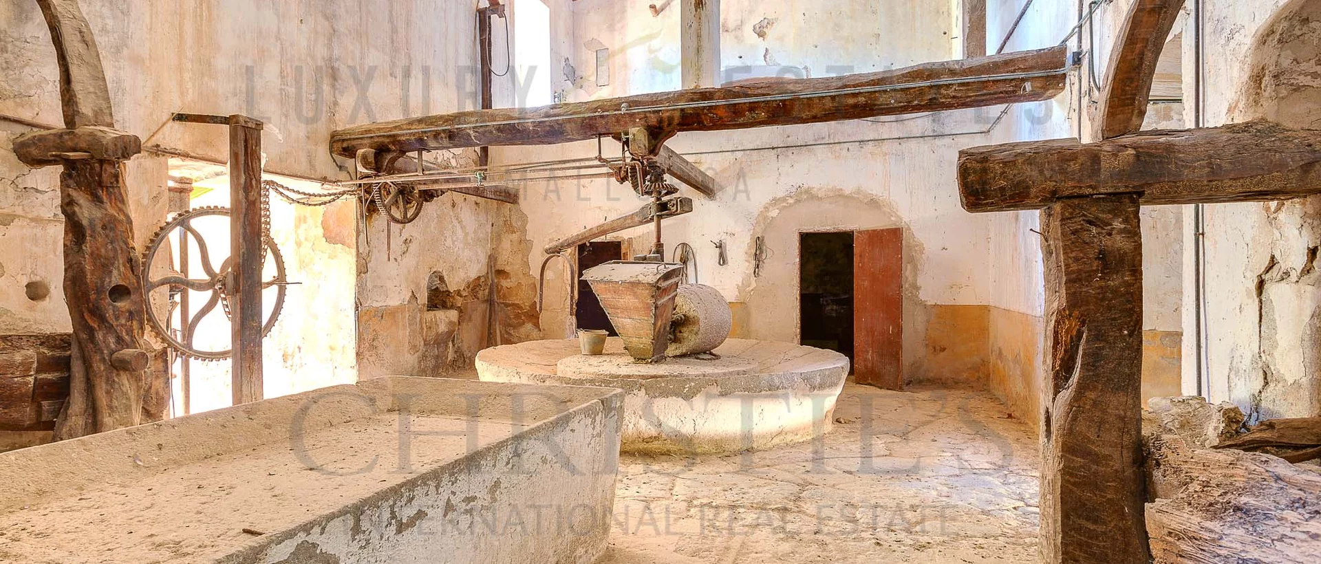 grosse mallorca finca im südwesten mit Ölmühle und nebengebäuden  1 grosse mallorca finca im südwesten mit Ölmühle und nebengebäuden  1