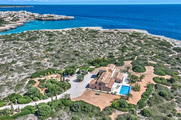 finca en primera línea de mar en port cristo 25