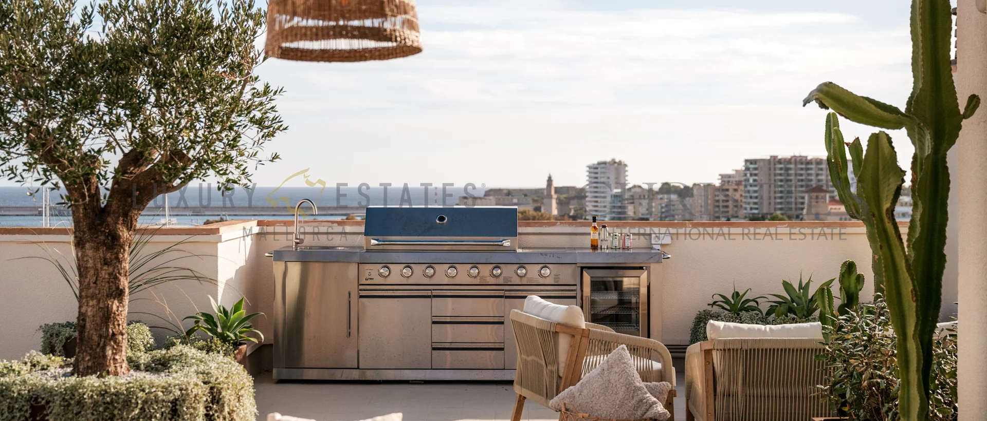 atico renovado con azotea en el paseo maritimo 4
