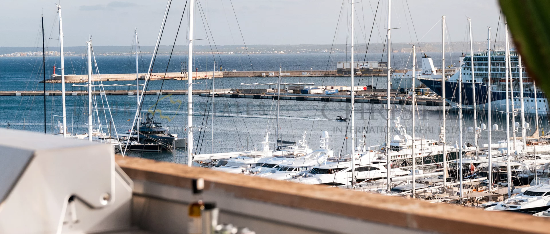 atico renovado con azotea en el paseo maritimo  21