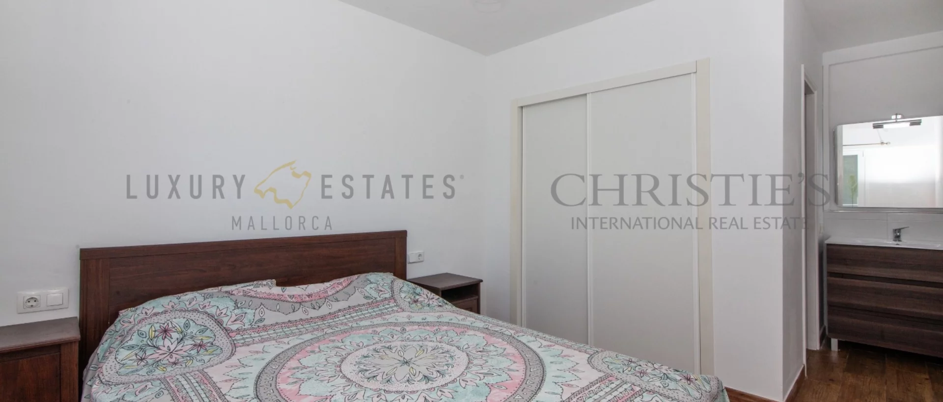 atractivo piso en puerto portals al lado del puerto 9