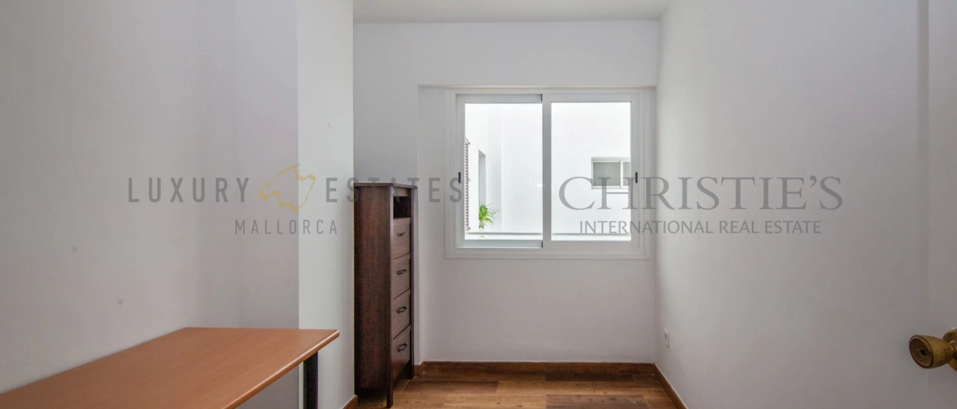 atractivo piso en puerto portals al lado del puerto 13