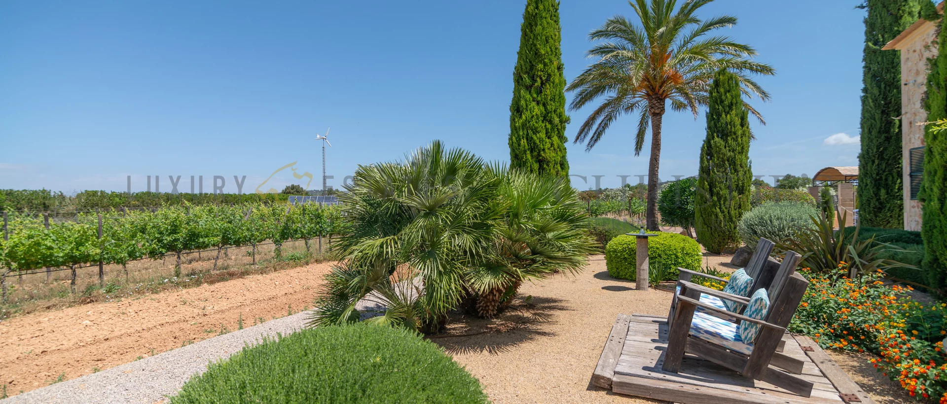 finca in porreres mit pool und weinberg 36