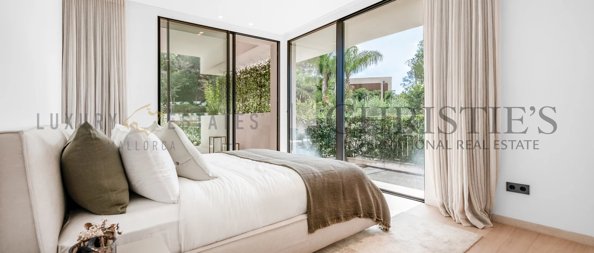 moderne neubau villa in portals nous in gehnähe zum dorf 8