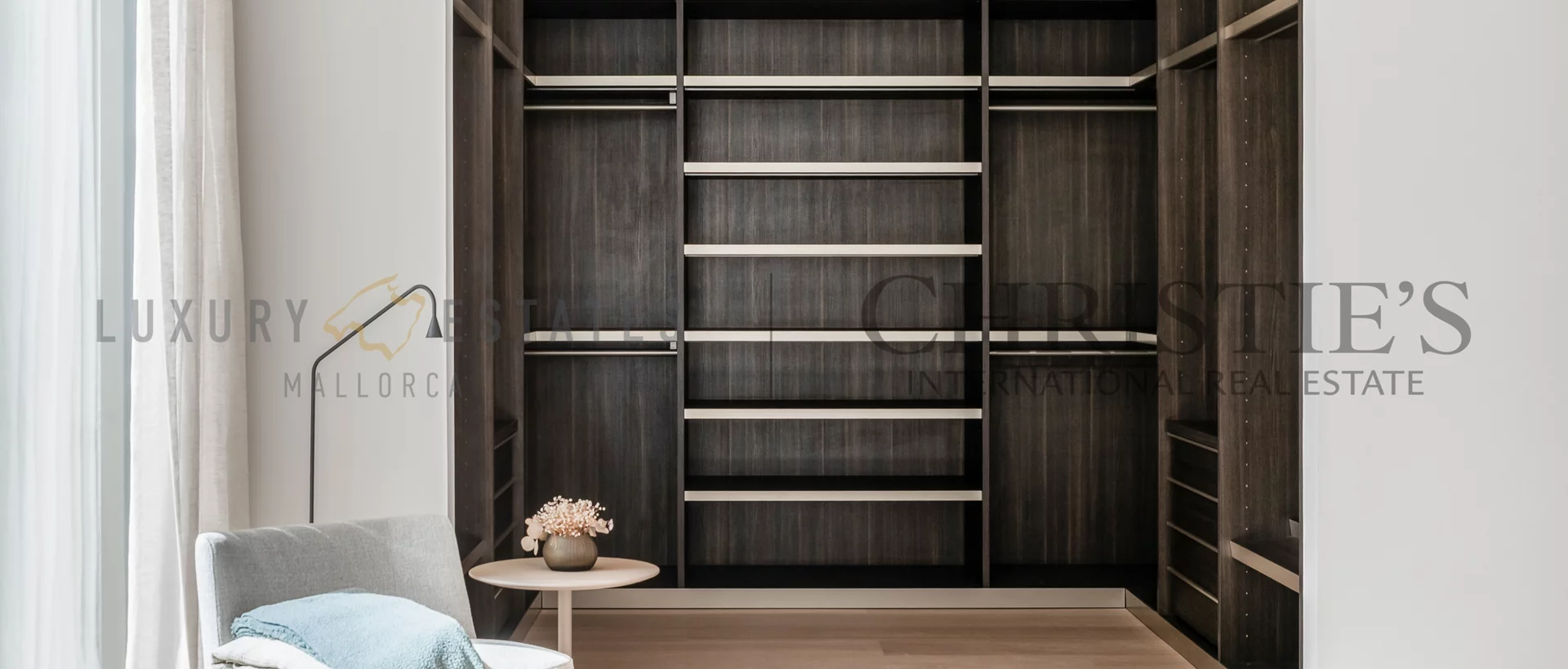 moderne neubau villa in portals nous in gehnähe zum dorf 9