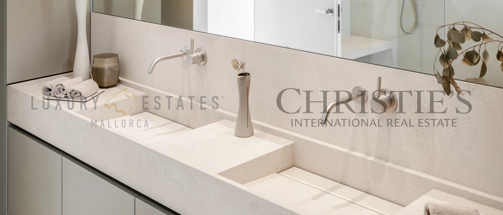 moderne neubau villa in portals nous in gehnähe zum dorf 11