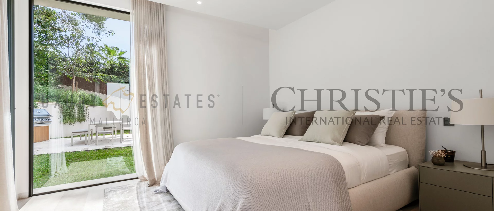 moderne neubau villa in portals nous in gehnähe zum dorf 14