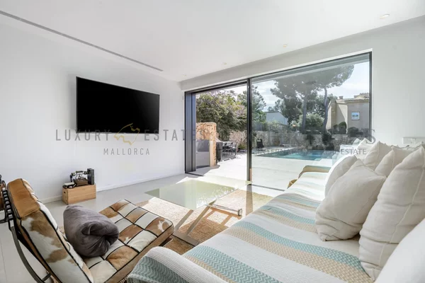 lujosa villa con vistas al mar en portals nous 6