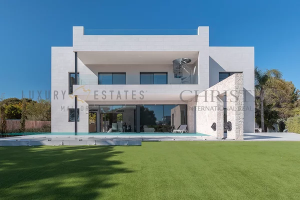 designvilla mit meerblick in puig d ros 4