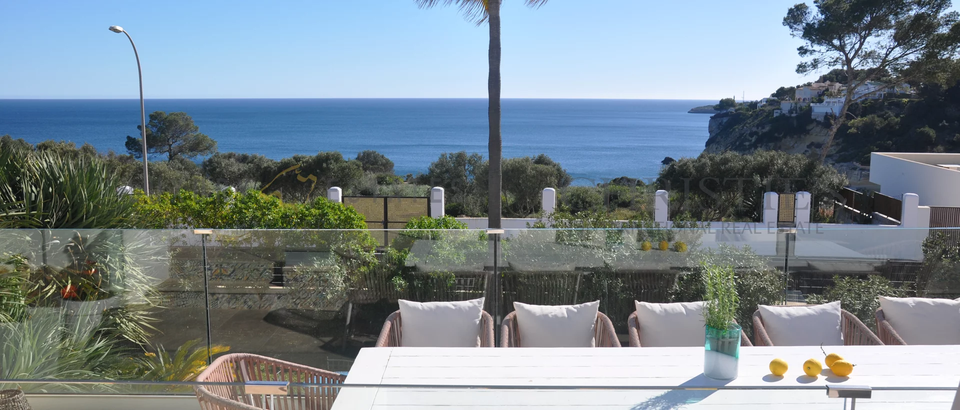 villa de estilo morisco en sol de mallorca con vistas parciales al mar 6