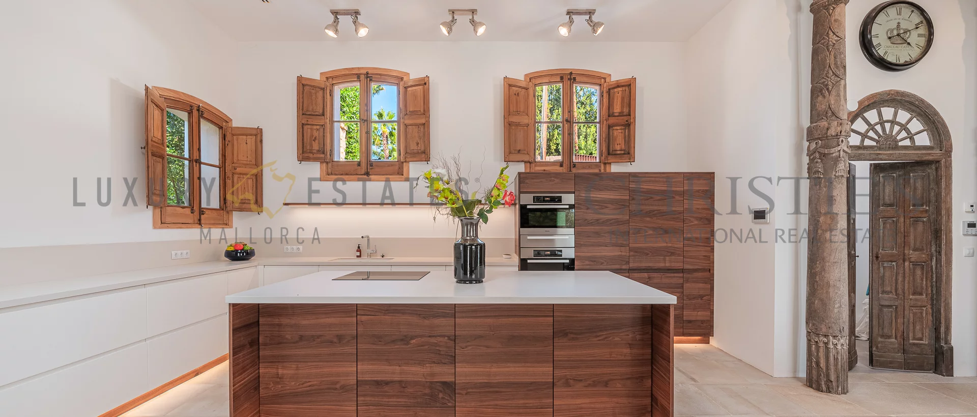 villa mit panoramablick über calviá im suedwesten mallorcas 56