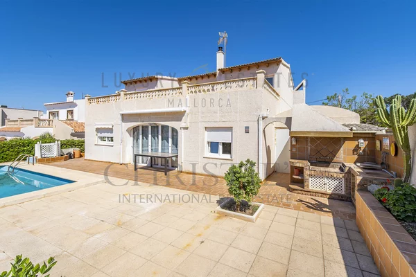 villa in port adriano mit hafenblick1