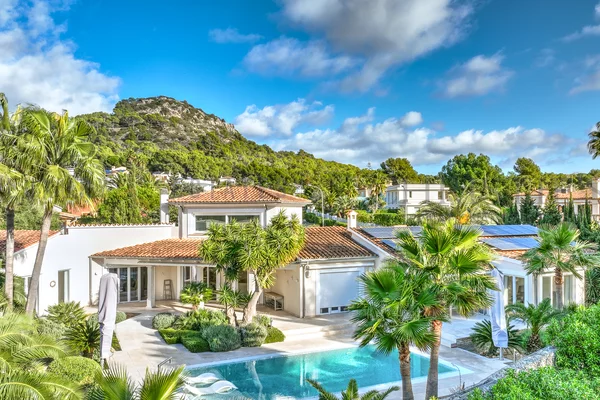modern mediterrane villa santa ponsa 1