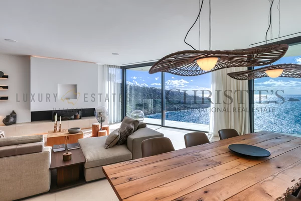 villa de lujo en santa ponsa en primera línea de mar, muy cerca de port adriano 5