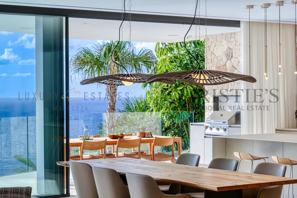 villa de lujo en santa ponsa en primera línea de mar, muy cerca de port adriano 6