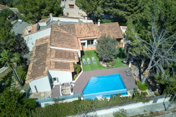 villa con piscina y jardin santa ponça 1