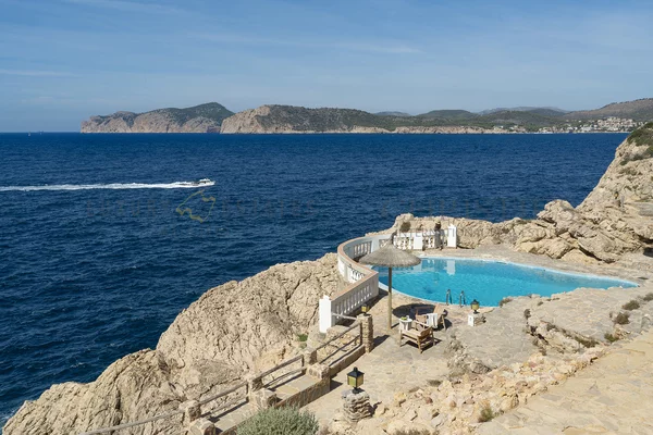 apartamento en santa ponsa en primera línea de mar 4