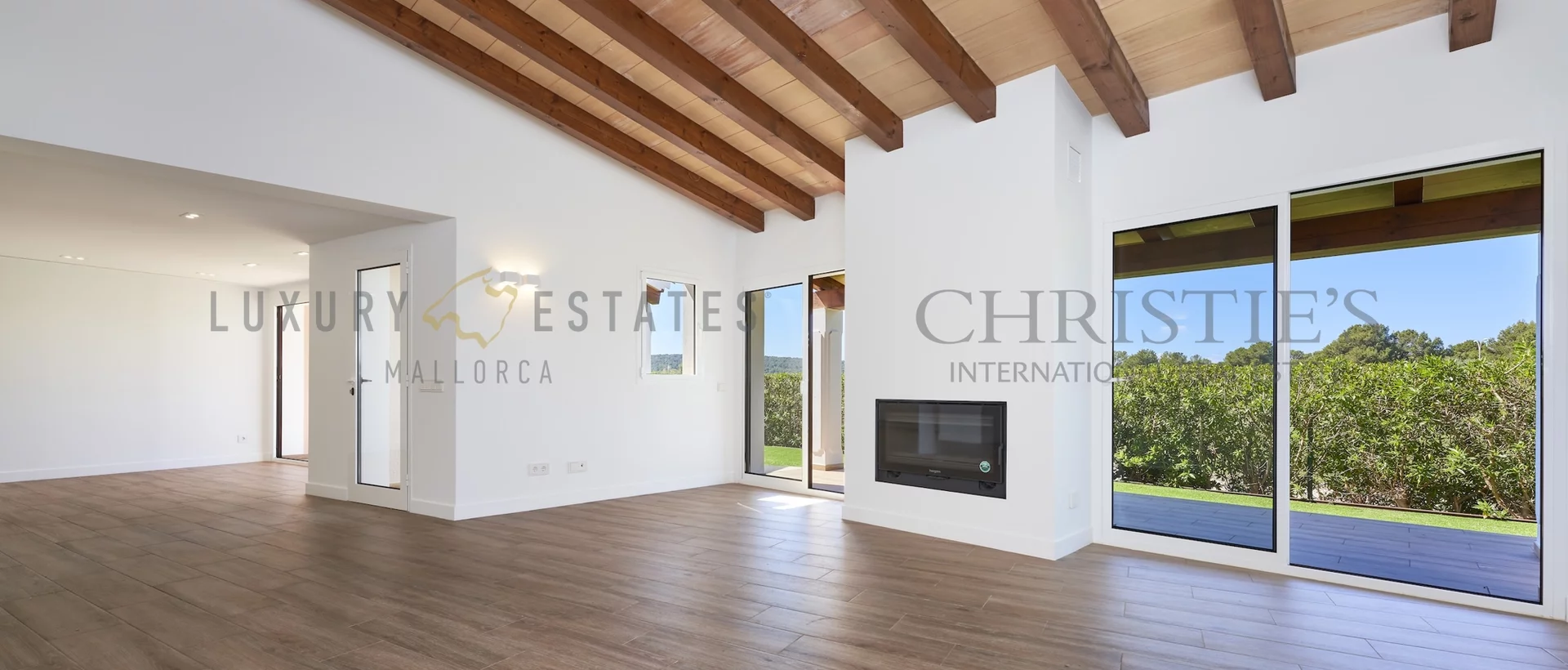 moderna casa adosada en nova santa ponsa con jardín privado y piscina 3