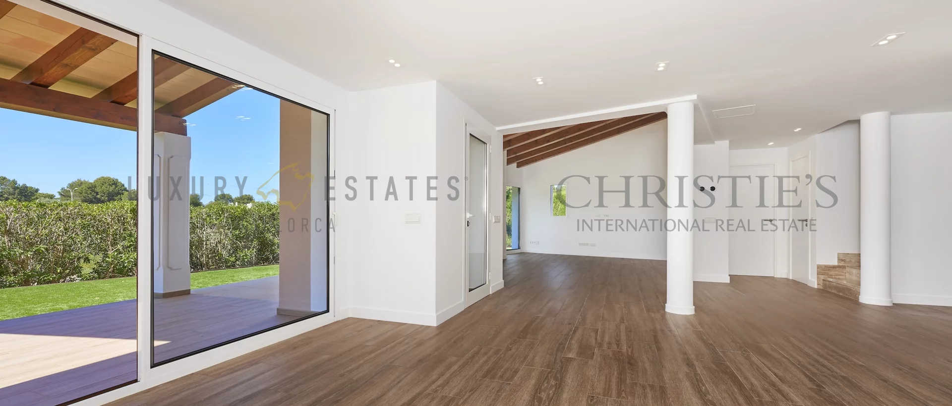 moderna casa adosada en nova santa ponsa con jardín privado y piscina 4