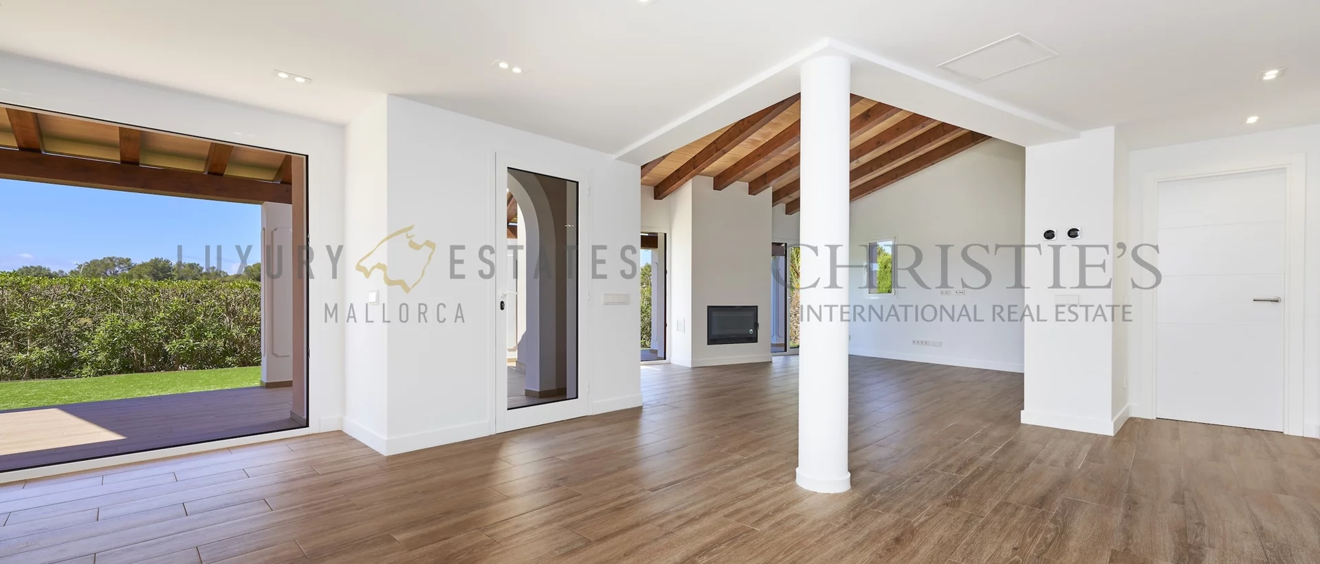 moderna casa adosada en nova santa ponsa con jardín privado y piscina 5