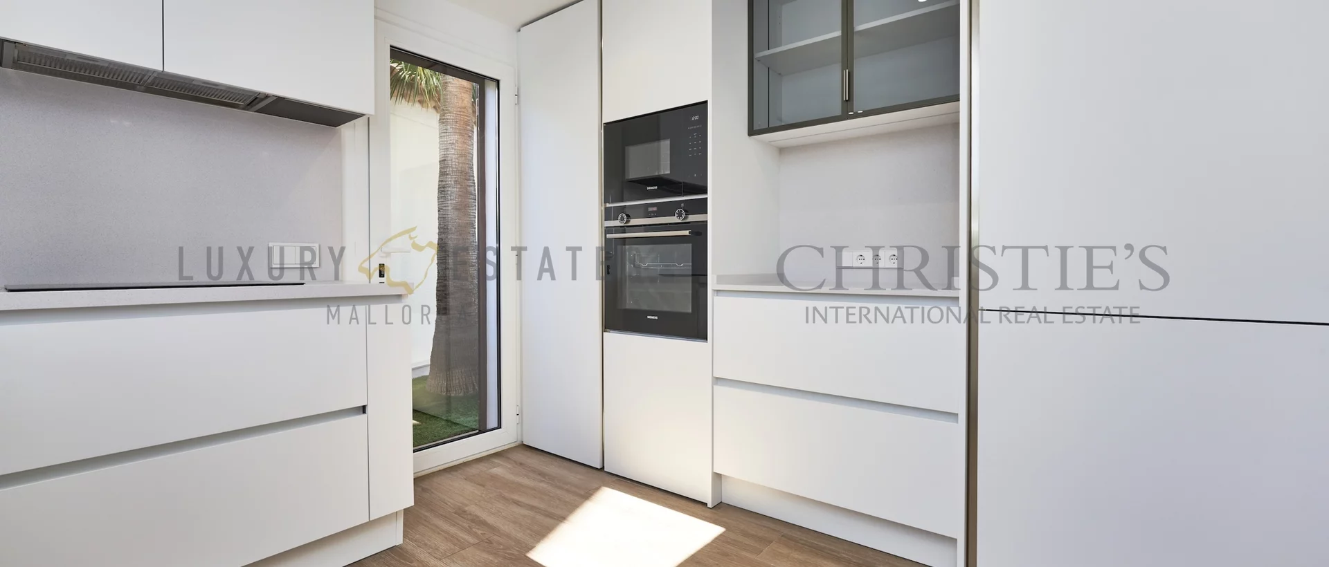 moderna casa adosada en nova santa ponsa con jardín privado y piscina 17