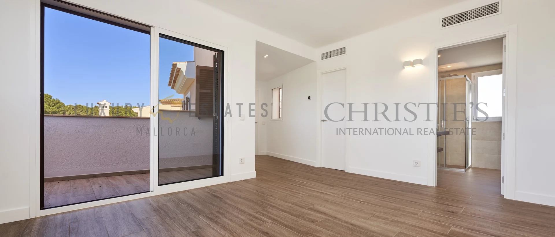 moderna casa adosada en nova santa ponsa con jardín privado y piscina 21