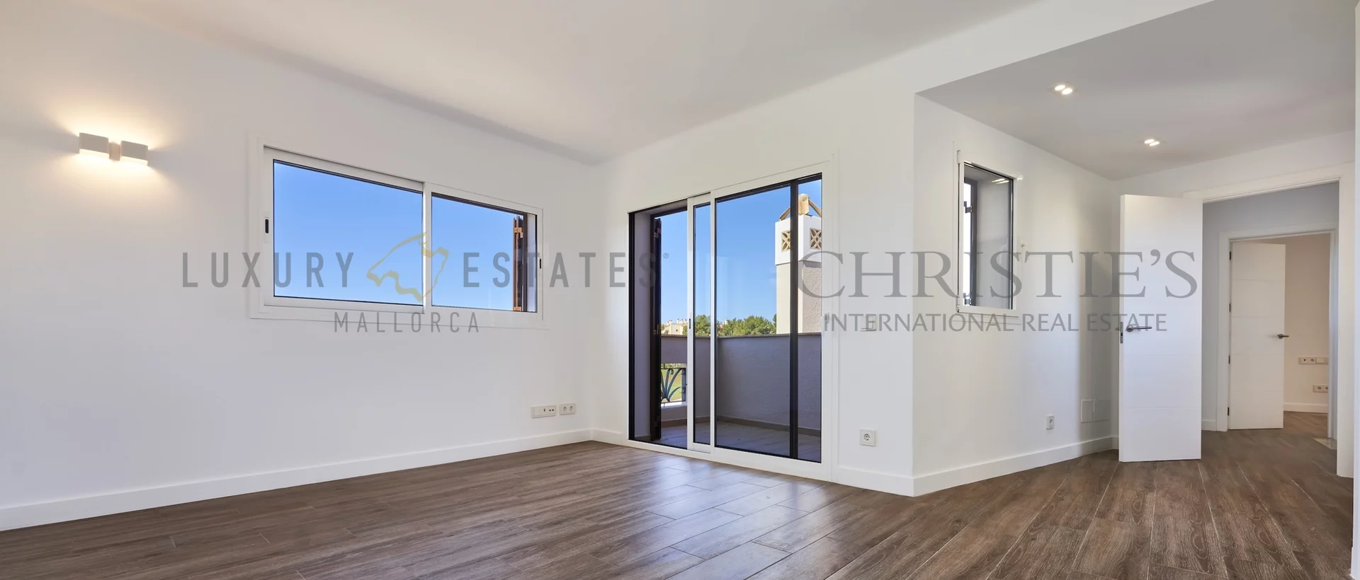 moderna casa adosada en nova santa ponsa con jardín privado y piscina 20