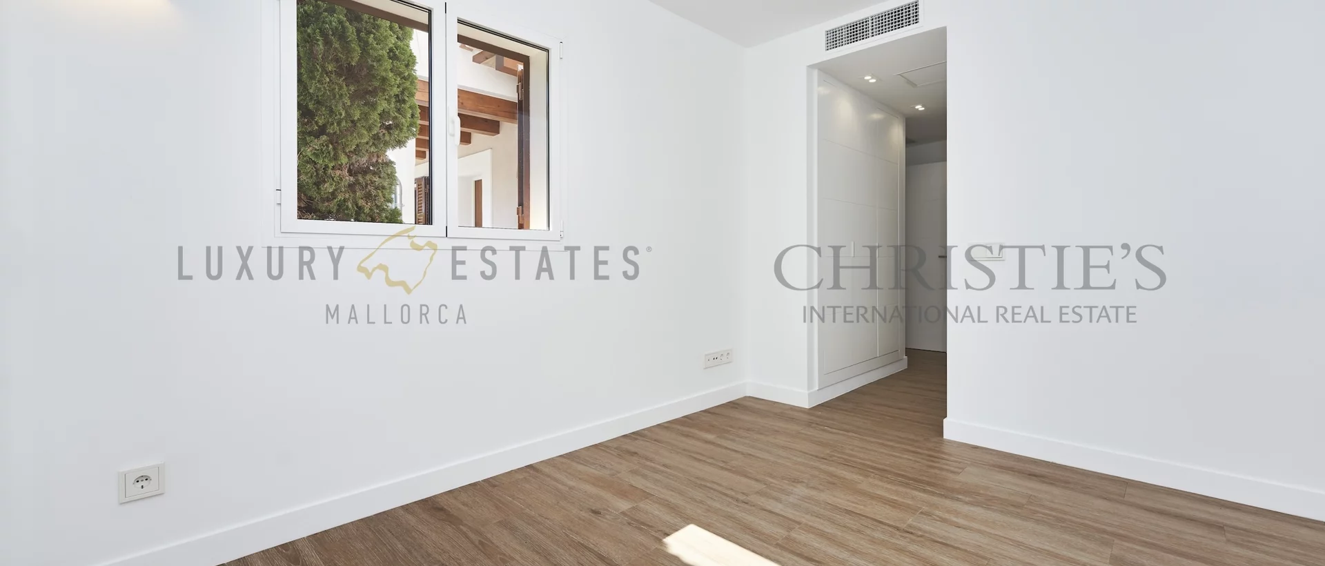 moderna casa adosada en nova santa ponsa con jardín privado y piscina 19