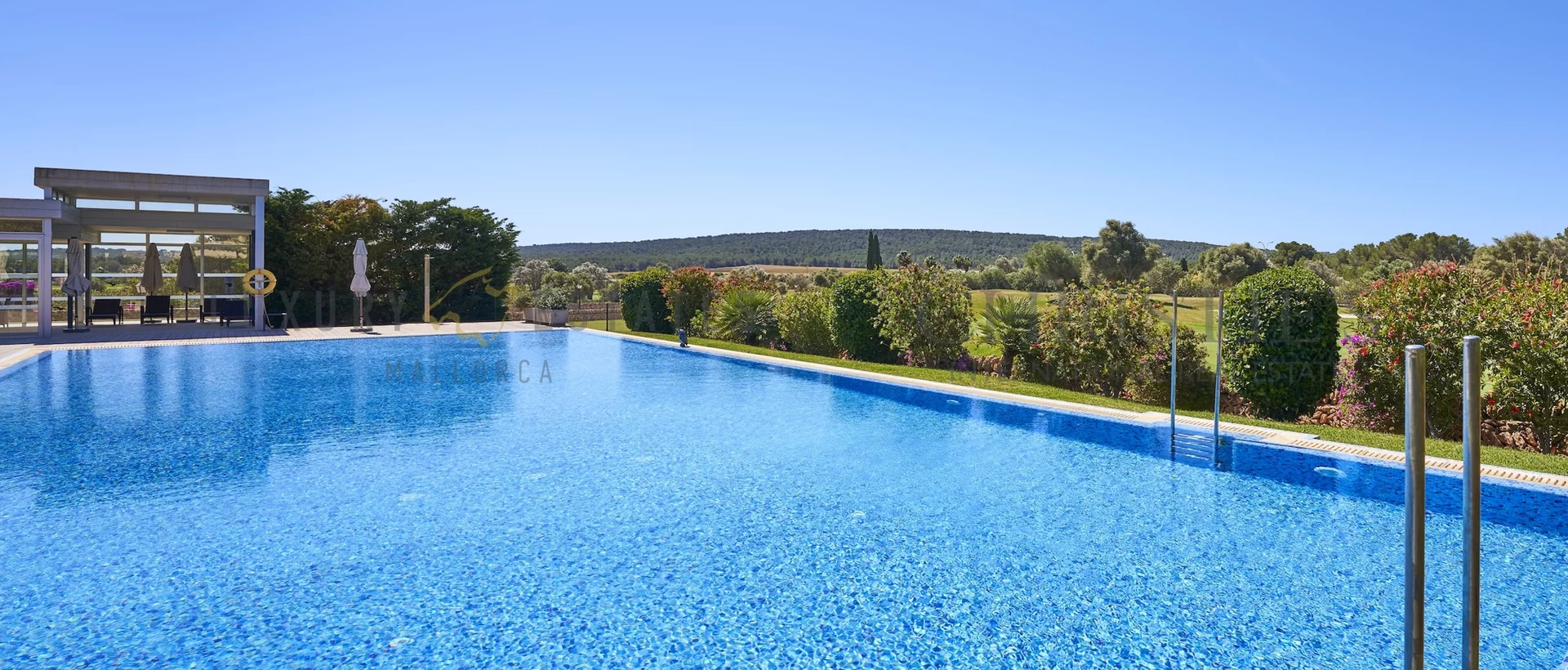 moderna casa adosada en nova santa ponsa con jardín privado y piscina 10