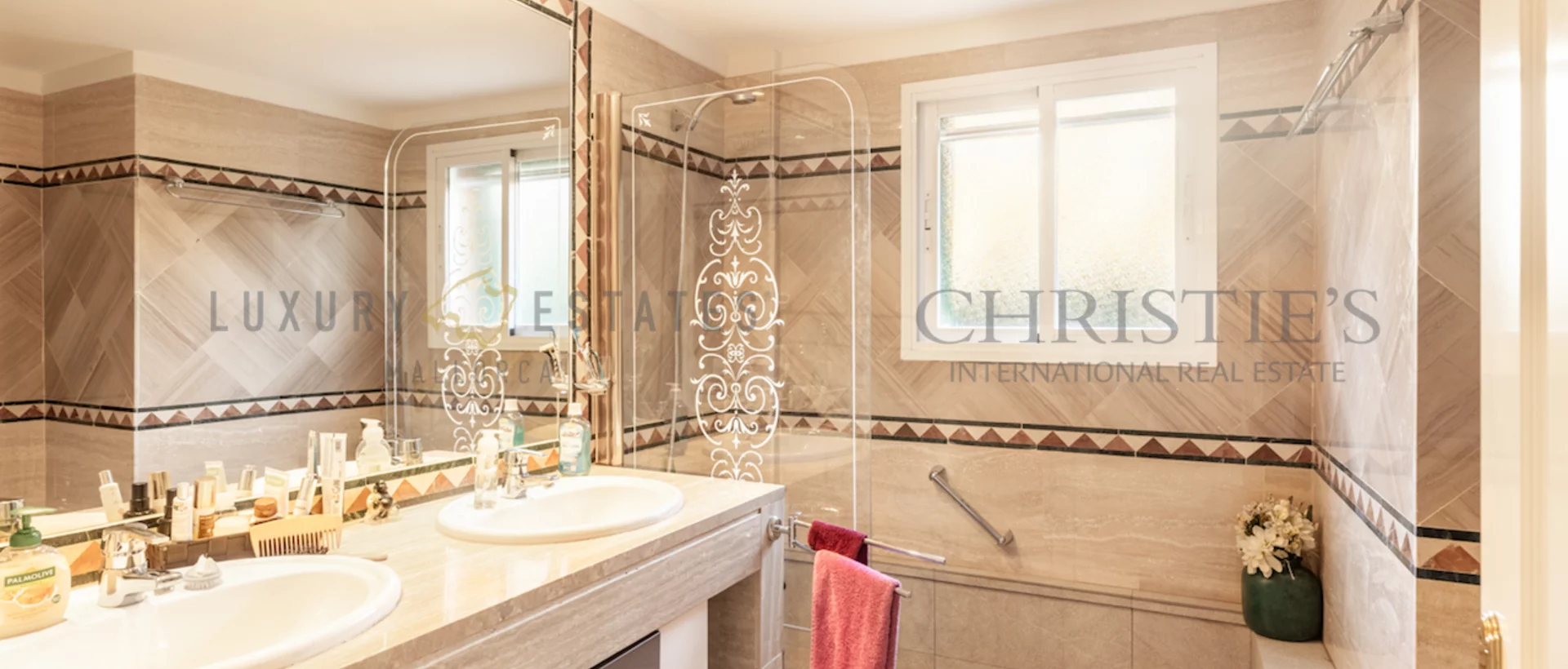 extraordinario apartamento en santa ponsa en un complejo residencial con acceso directo al mar 10