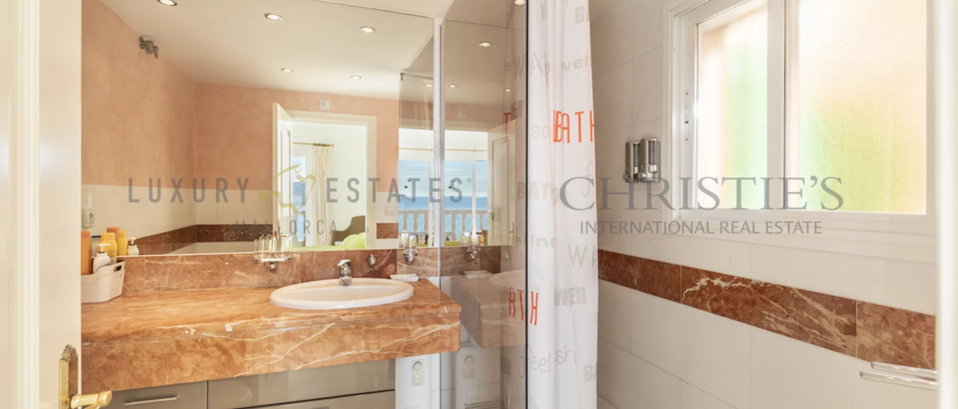 extraordinario apartamento en santa ponsa en un complejo residencial con acceso directo al mar 11