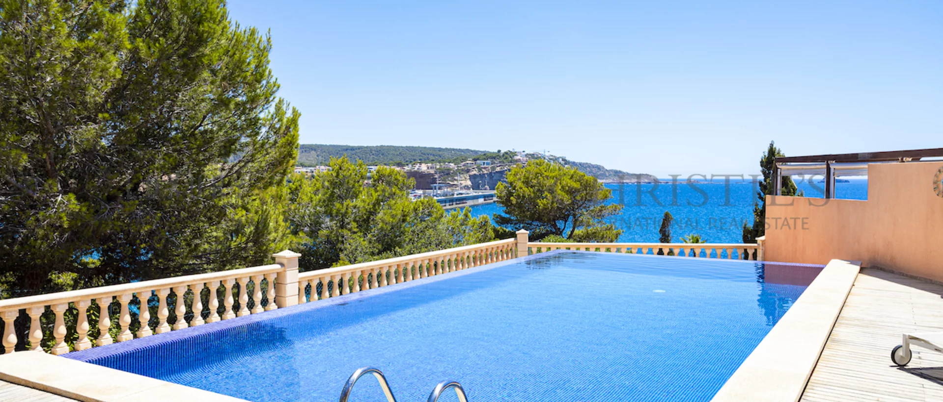 extraordinario apartamento en santa ponsa en un complejo residencial con acceso directo al mar 31