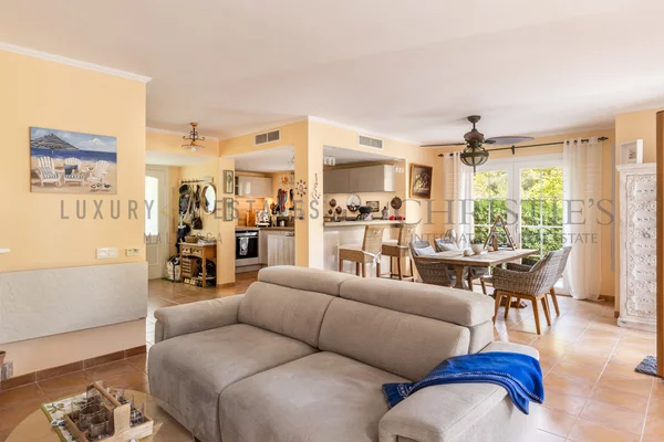 casa adosada de estilo mediterráneo en nova santa ponsa, en una atractiva urbanización residencial 3