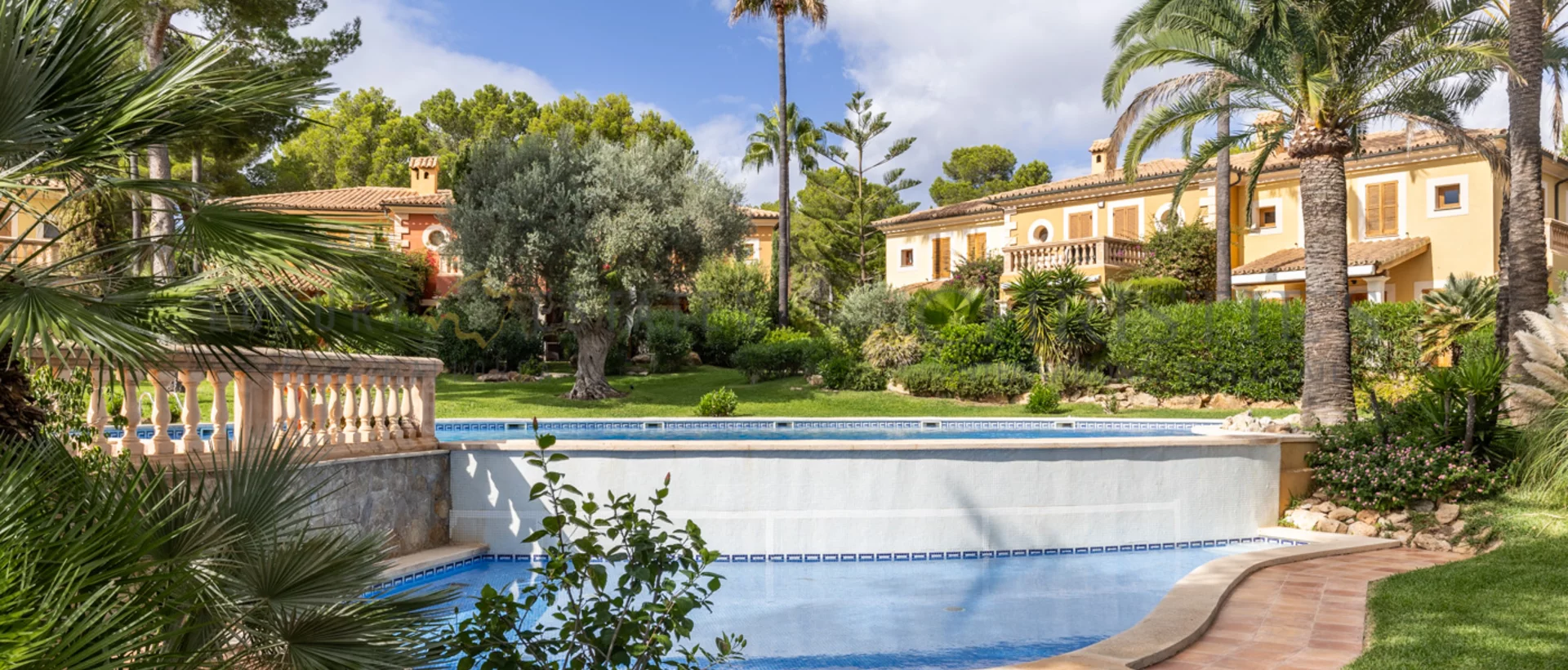 mediterranes reihenendhaus in nova santa ponsa in attraktiver wohnanlage 21