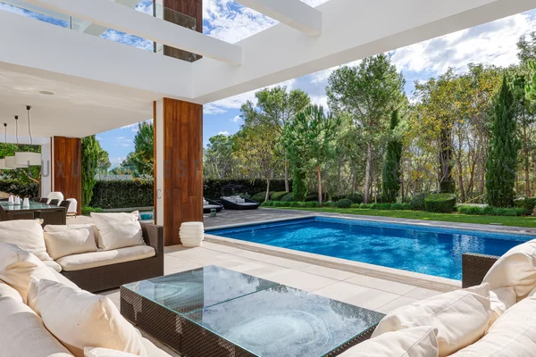 elegante villa de nueva construcción en nova santa ponsa 2