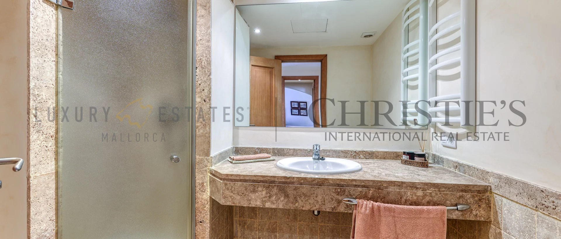 Ático en exclusiva comunidad residencial directamente en el campo de golf de santa ponsa