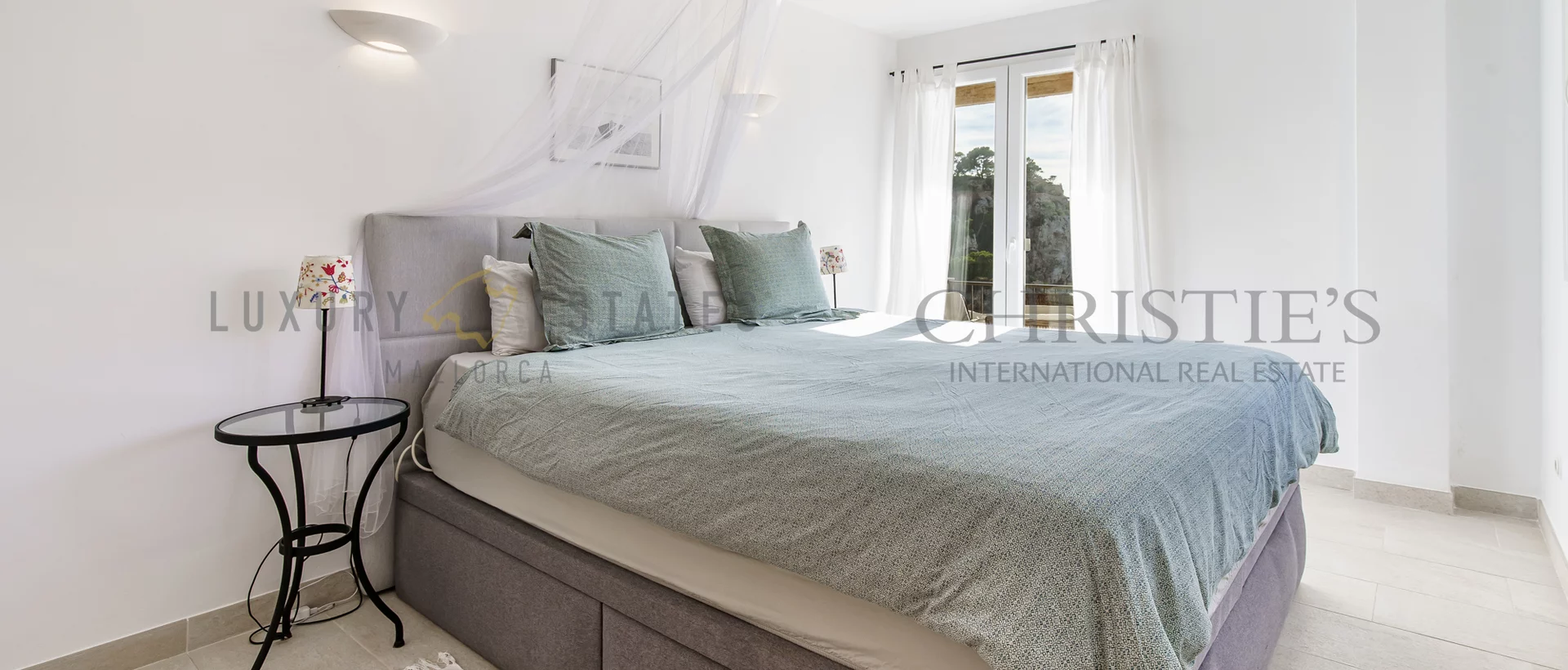 first sea line apartment santa ponsa 9