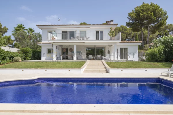 elegante villa en santa ponsa con piscina privada 3