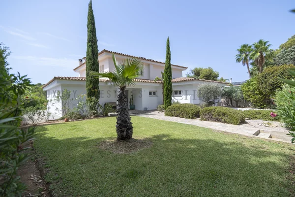 elegante villa en santa ponsa con piscina privada 7